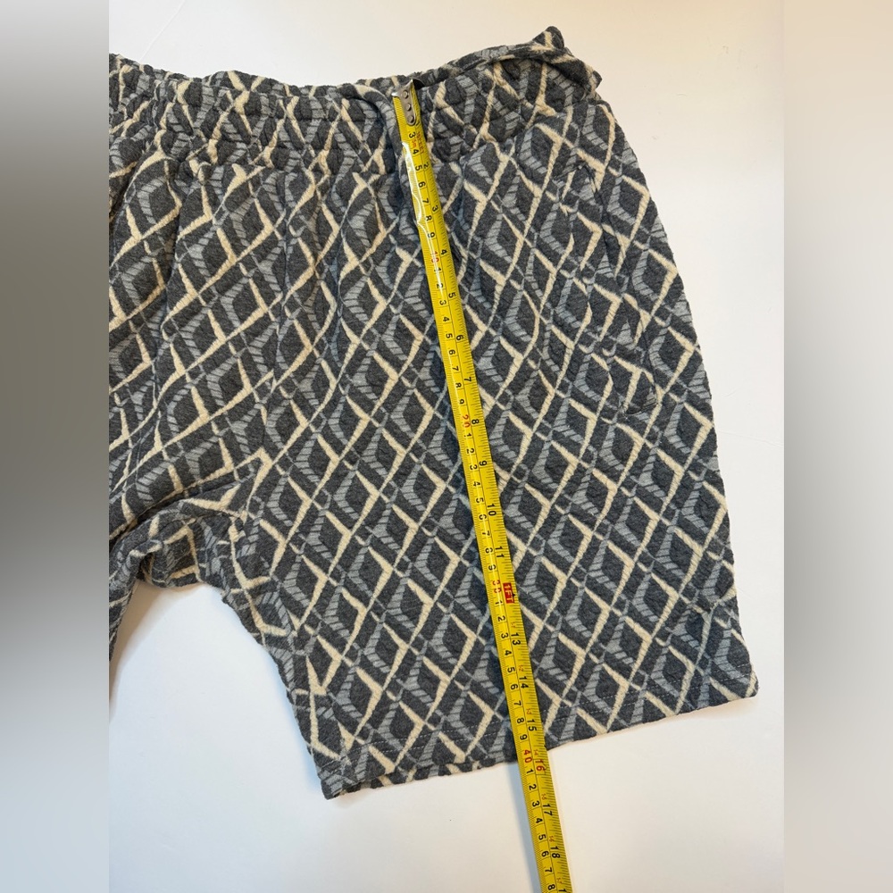 Fleece factory Diamond Pattern Knit Drawstring Shorts - Blue & Cream - Picture 5 of 8